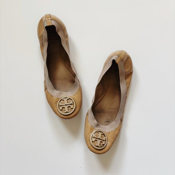 Tory Burch Shoes - Tory Burch Beige Patent Leather Ballet Flats - Size 9